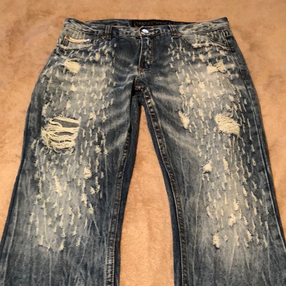 Heritage America flawless 36 x 32 Distressed denim Blue Jeans shredded flawless